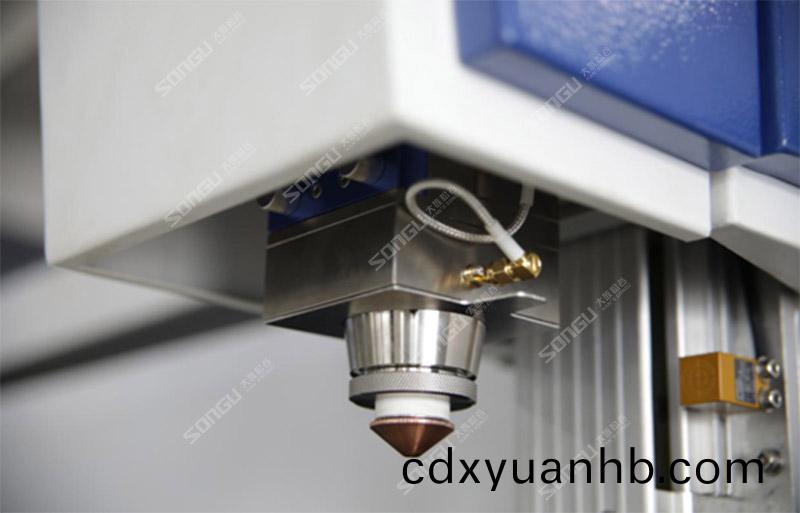 激光(guang)金屬(shu)切割器(qi),激光金屬切(qie)割器切割