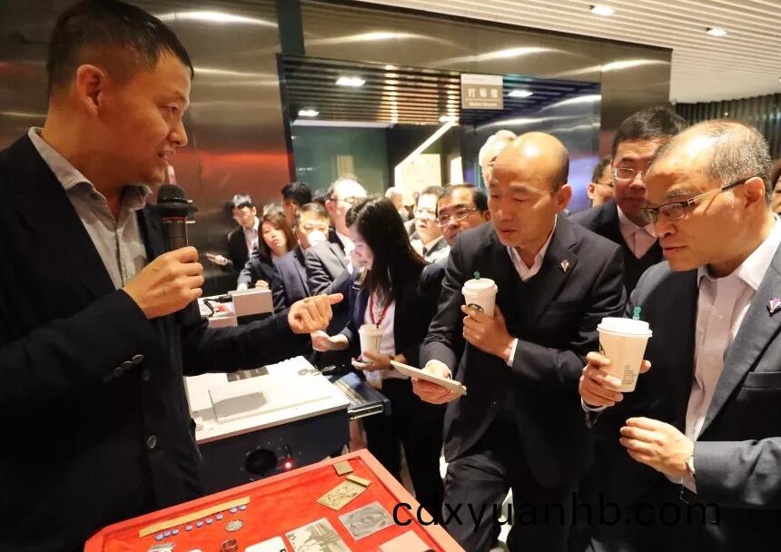 大族激(ji)光(guang)董事長(zhǎng)高云峰接待臺(tái)灣市長(zhǎng)考察團(tuán)